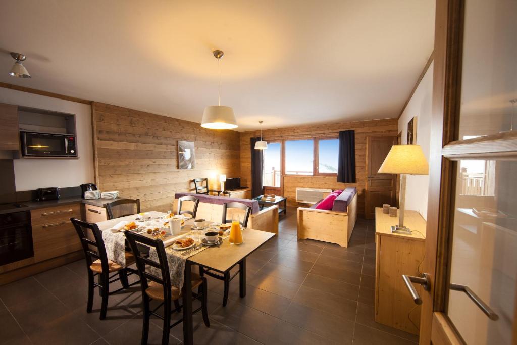 Cgh Residences & Spas Les Chalets Du Soleil Contemporain Сен-Мартен-де-Бельвіль Номер фото